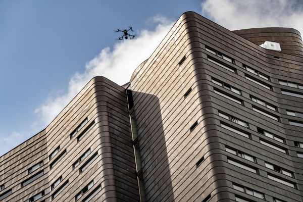 De recente dronewaarnemingen in Nederland en andere Europese landen vinden plaats in een fase tussen oorlog en vrede: de